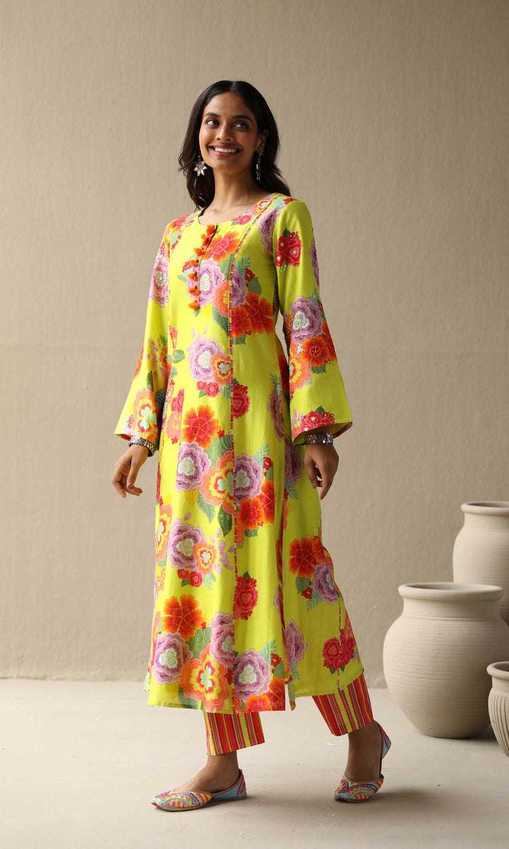 Nargis Set- Baby Blue chanderi hand embroidered kurta with pants and embroidered dupatta (Set of 3)