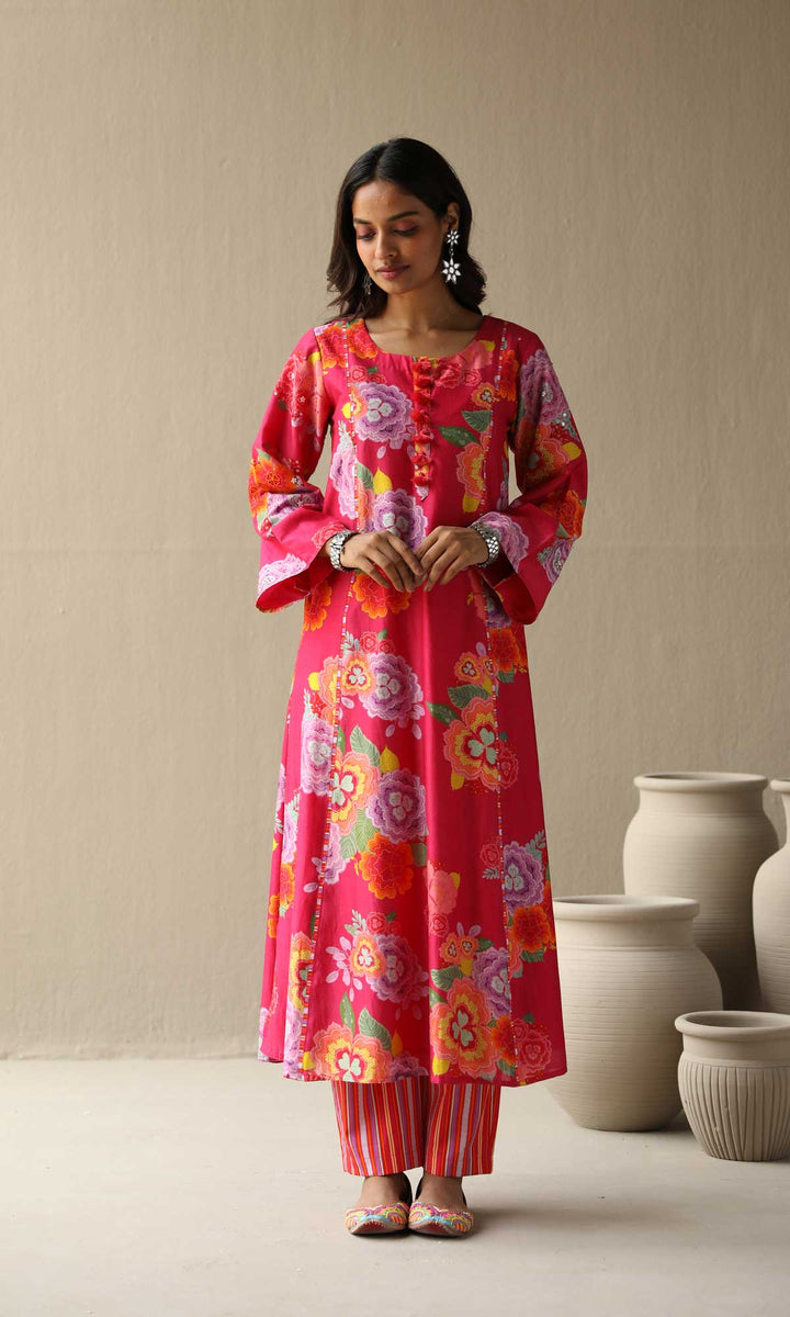 Nargis Set- Baby Blue chanderi hand embroidered kurta with pants and embroidered dupatta (Set of 3)