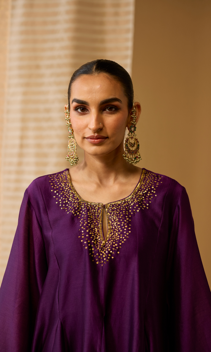 Roya Set- Chanderi Embroidered Kurta & Salwar with a Floral Dupatta (set of 3)