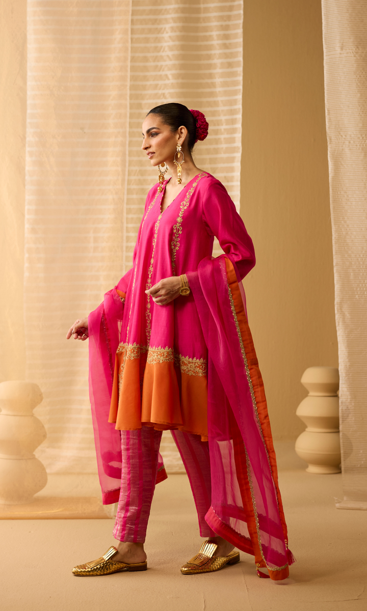 Soraya Set- Chanderi Embroidered Kurta with Tissue Pants