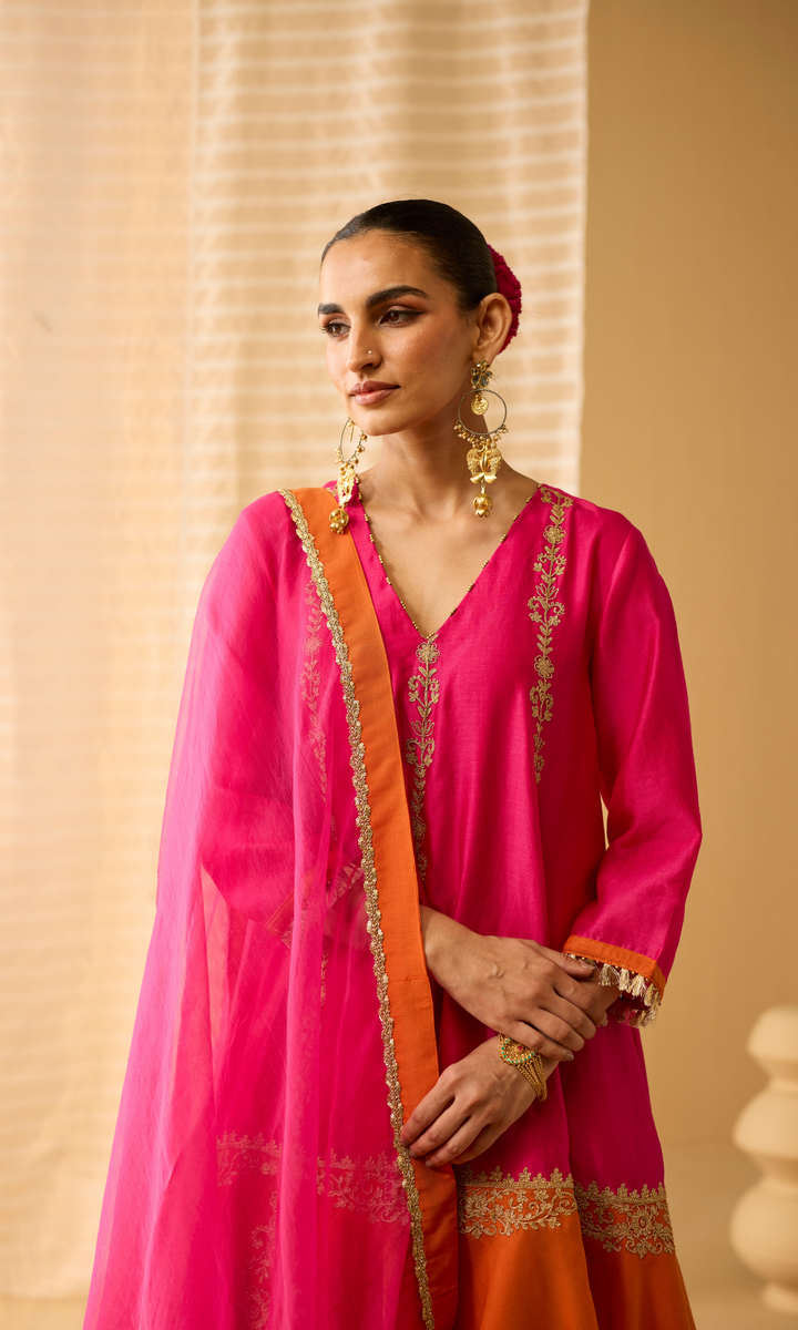 Soraya Set- Chanderi Embroidered Kurta with Tissue Pants