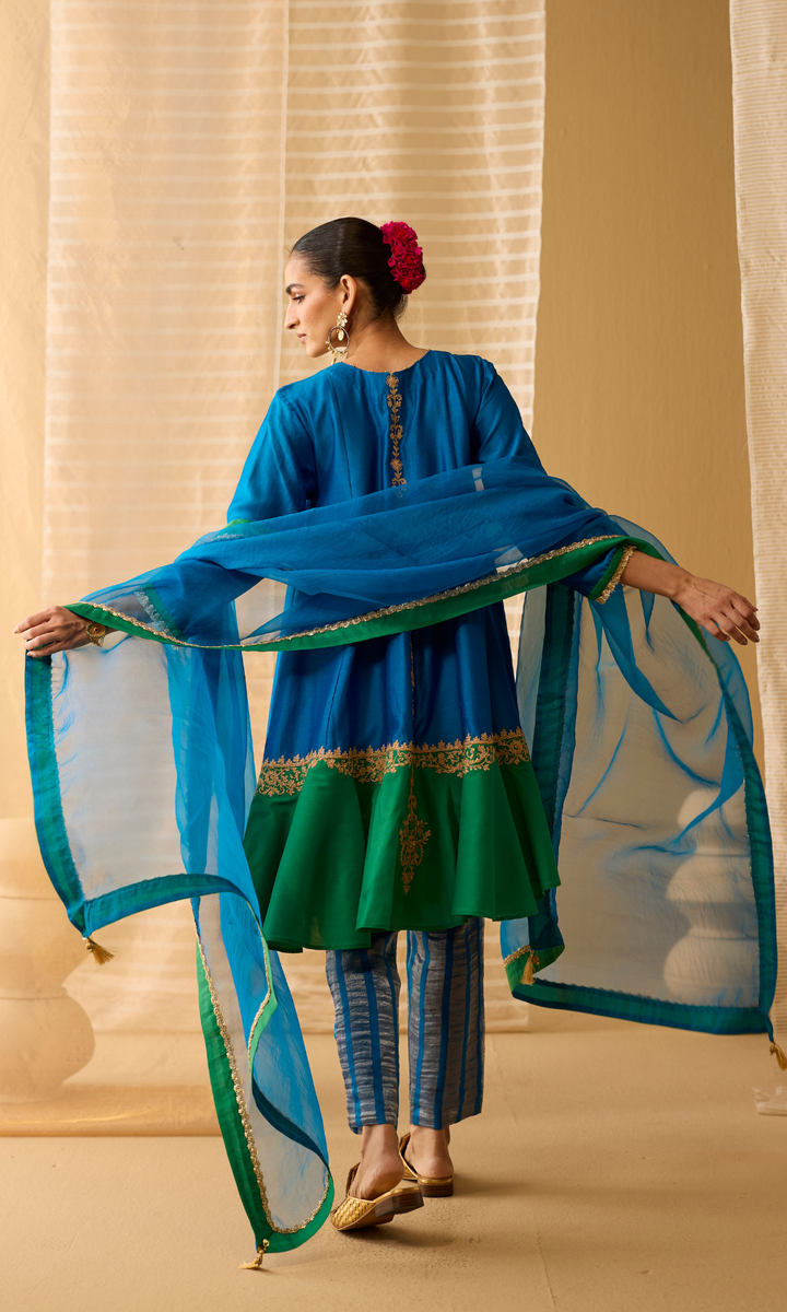 Soraya Set- Chanderi Embroidered Kurta with Tissue Pants