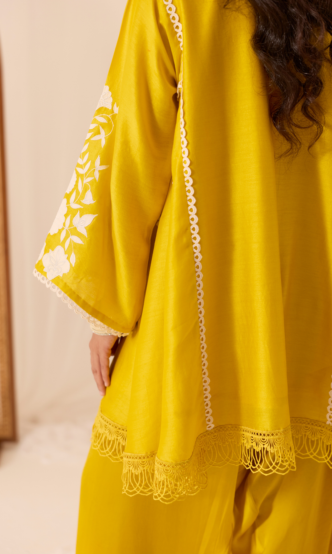 Aleena Set-Patchwork Chanderi Kurta & Farshi (set of 3)