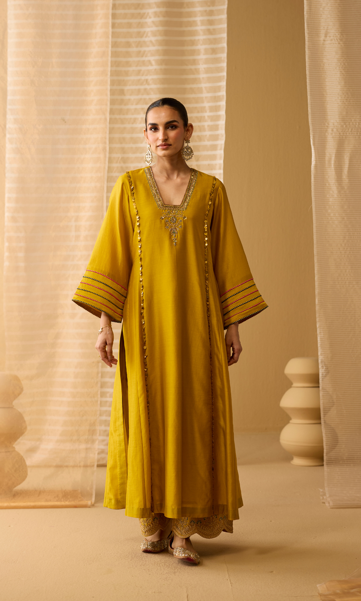 Ariba Set- Chanderi Embroidered Kurta with Scallop Pants