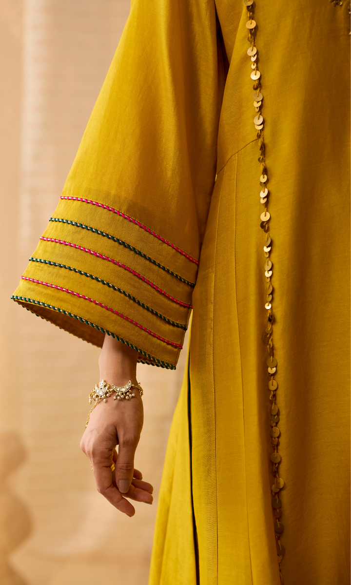 Ariba Set- Chanderi Embroidered Kurta with Scallop Pants