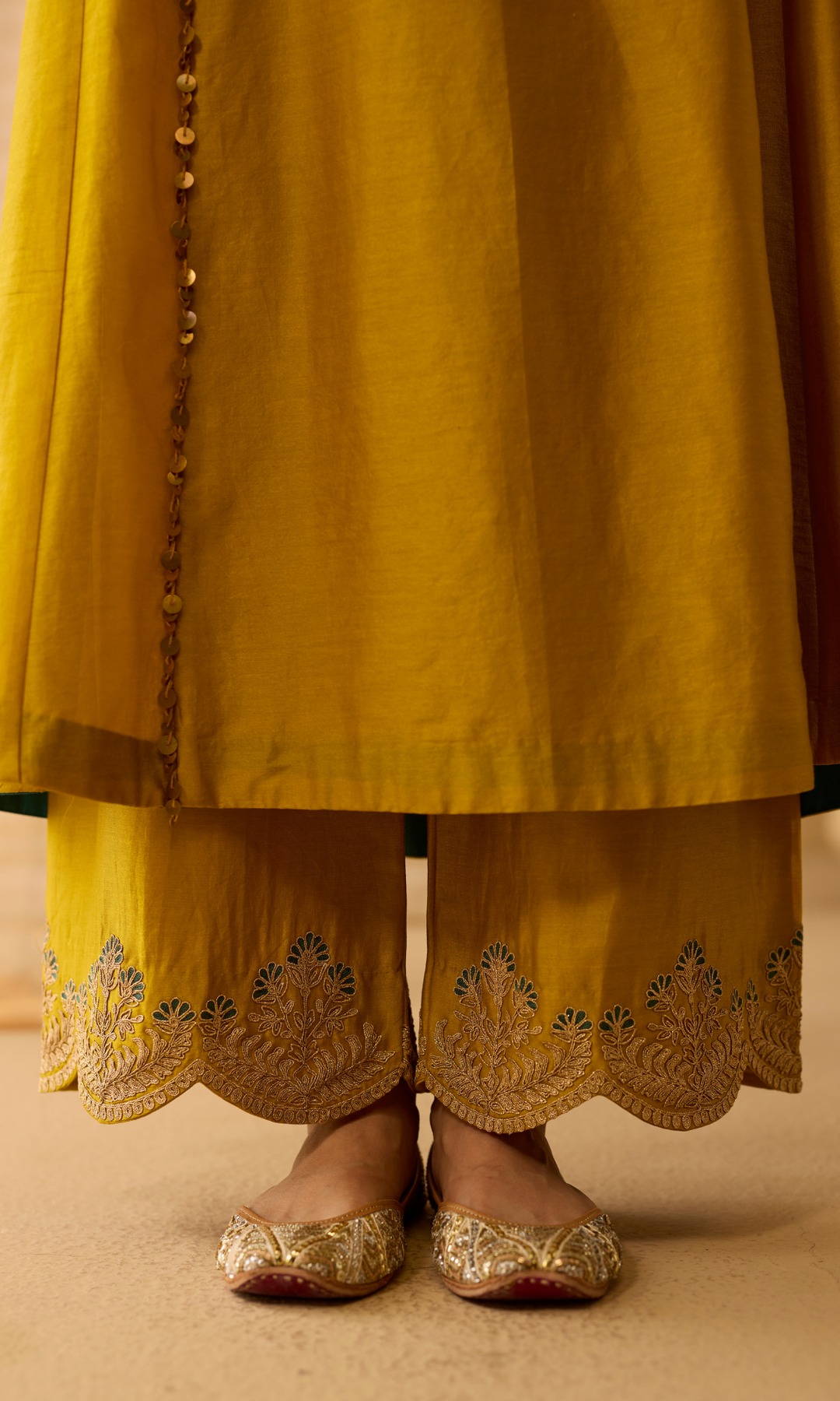 Ariba Set- Chanderi Embroidered Kurta with Scallop Pants