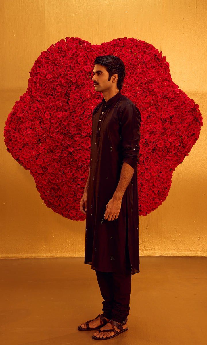 Izaan Set