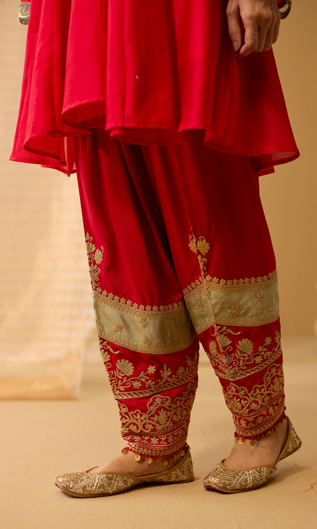 Roya Set- Chanderi Embroidered Kurta & Salwar with a Floral Dupatta (set of 3)