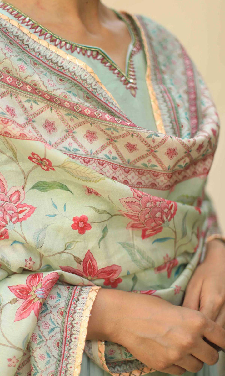 Firdaus Dupatta