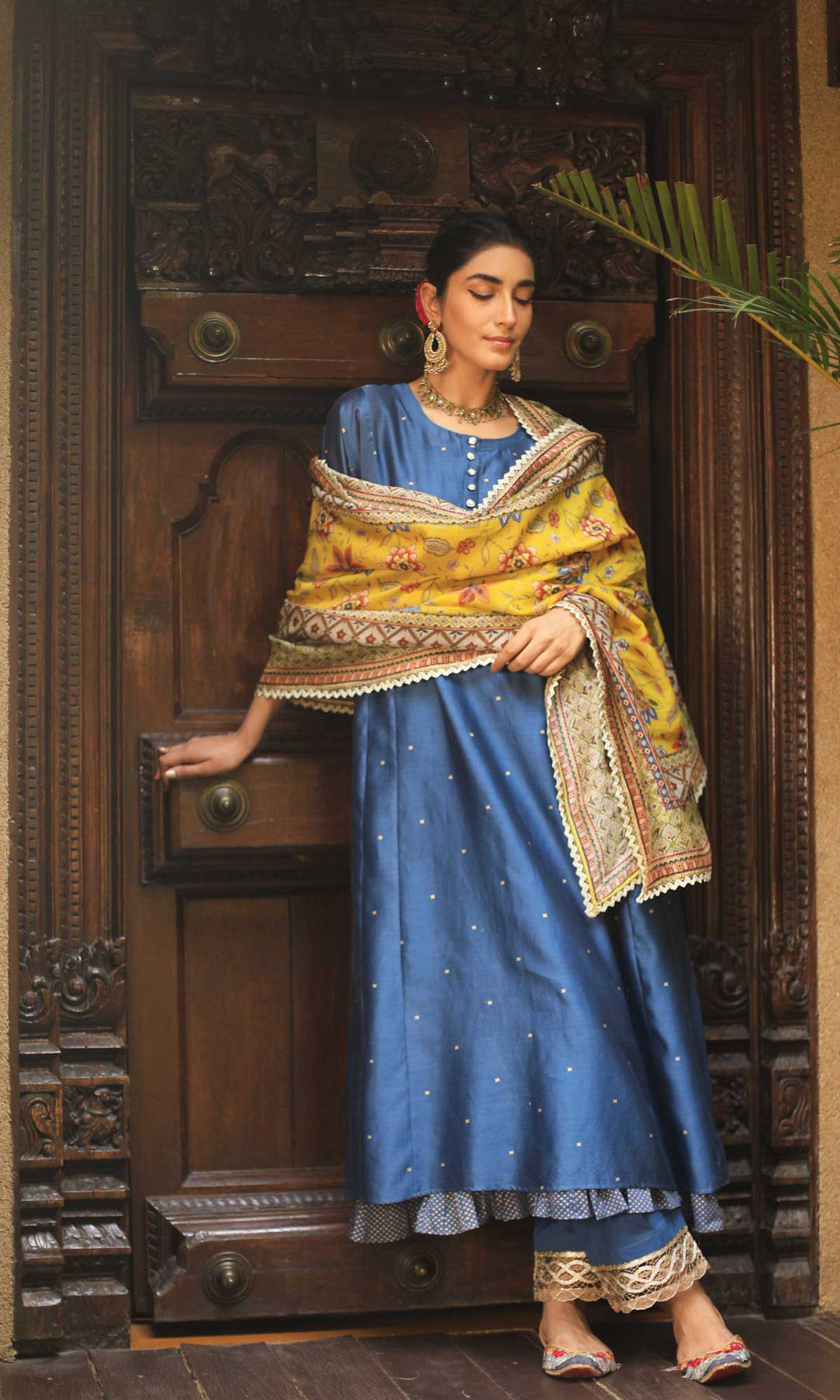 Caspara Set- Indigo and Haldi Yellow chanderi double layered Kurta with pant and dupatta (set of 4)