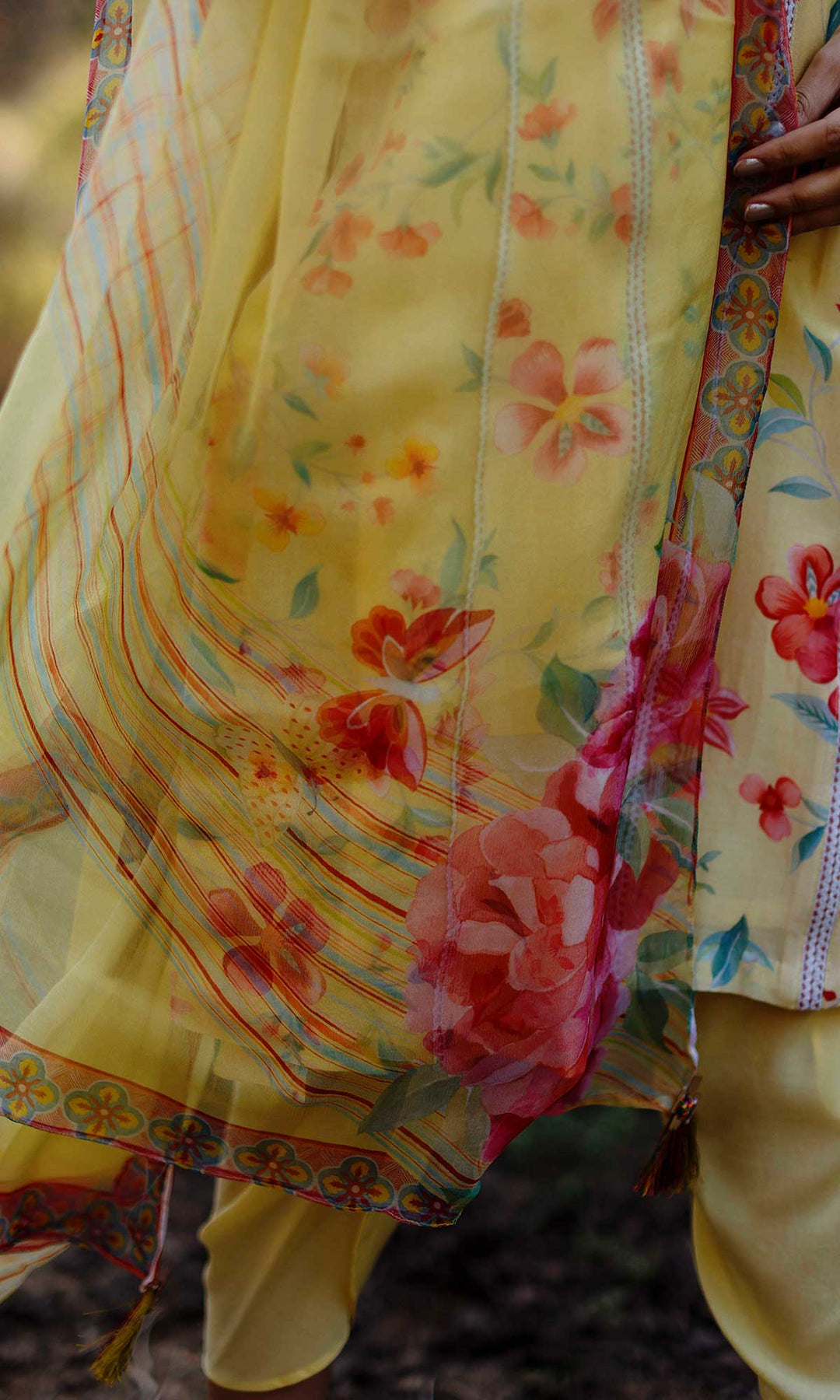 Miraal Set- Lemon chanderi hand embroidered kurta with dhoti and dupatta (set of 3)