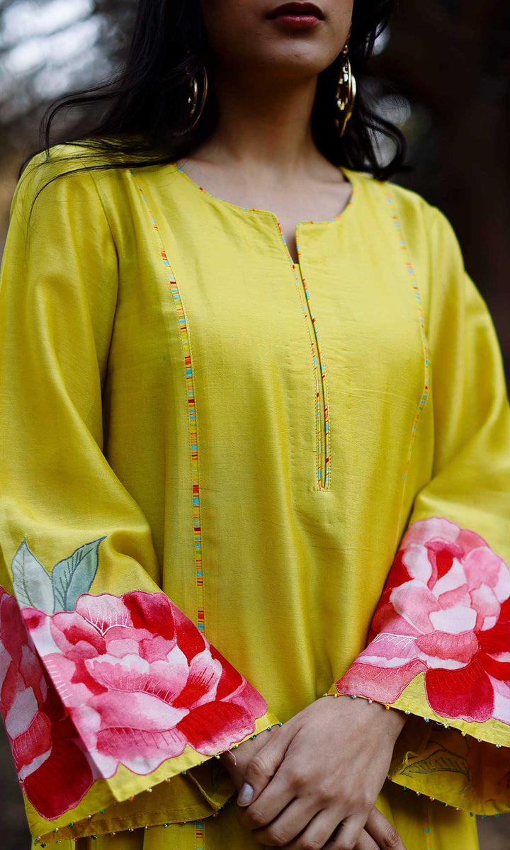 Aafreen Set- Lime chanderi patchwork kurta with pants and dupatta (set of 3)