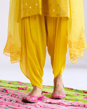 Nura Dhoti