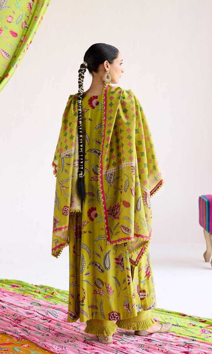 Amani Set- Dark Green chanderi loose fit kurta with pants and dupatta (set of 3)