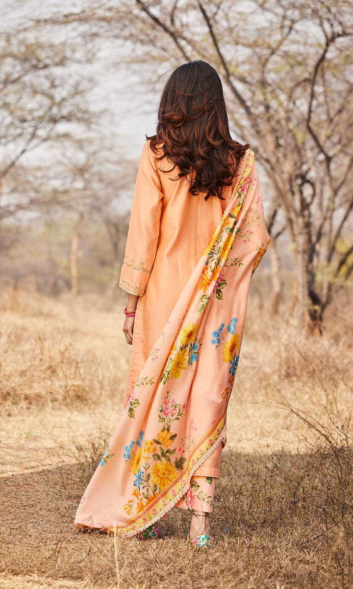 Manara Set- Mustard chanderi hand embroidered kurta with pants and dupatta (set of 3)