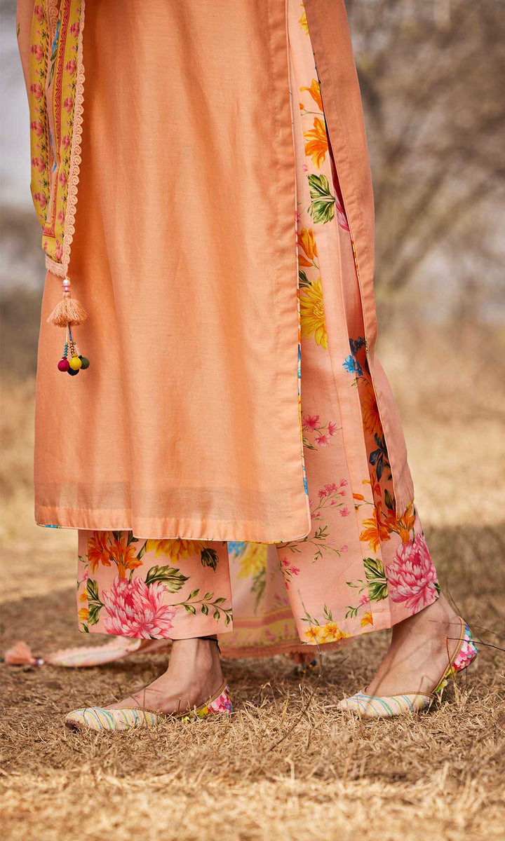 Manara Set- Mustard chanderi hand embroidered kurta with pants and dupatta (set of 3)