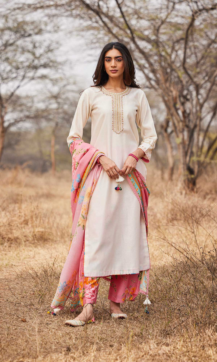 Manara Set- Mustard chanderi hand embroidered kurta with pants and dupatta (set of 3)