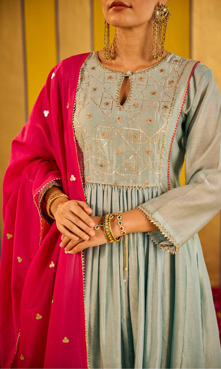Umaiza Dupatta