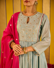 Umaiza Dupatta