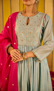 Umaiza Set