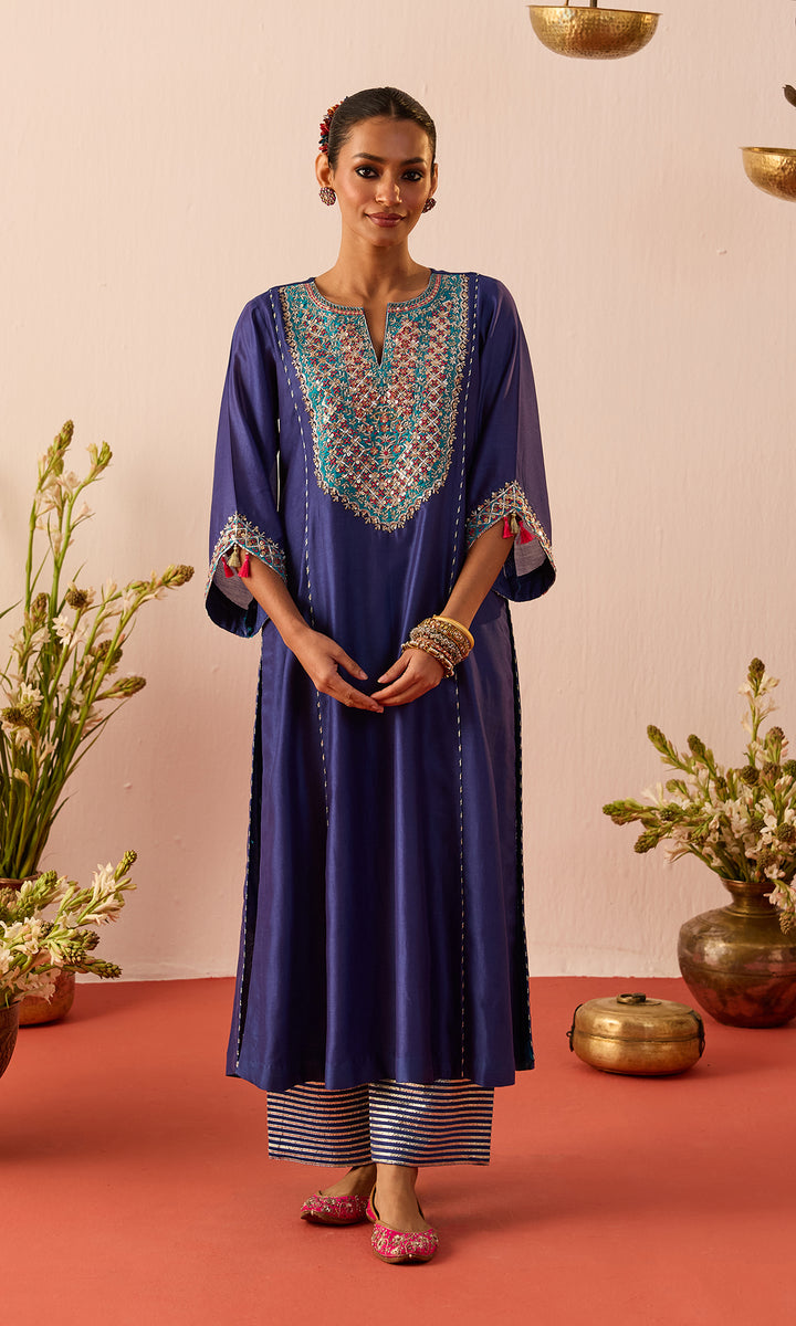 Zarmina Set- Purple Chanderi Kalidar Kurta with Pants and Dupatta (set of 3)