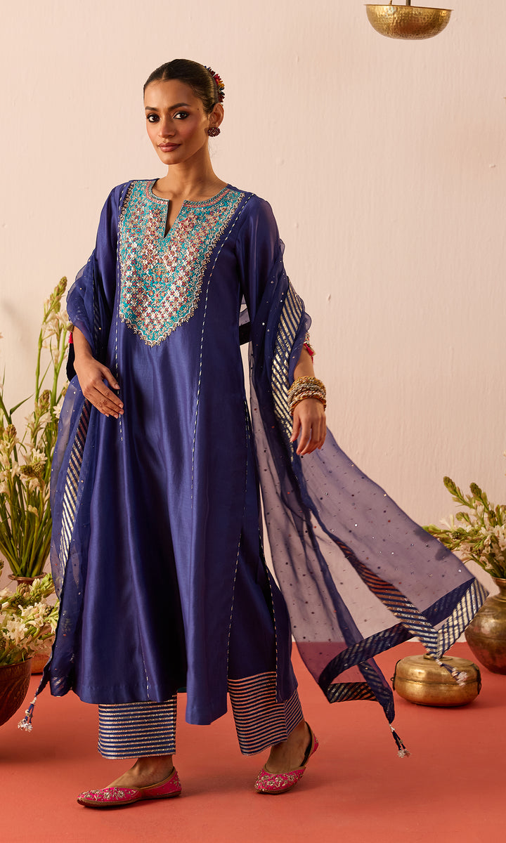 Zarmina Set- Purple Chanderi Kalidar Kurta with Pants and Dupatta (set of 3)