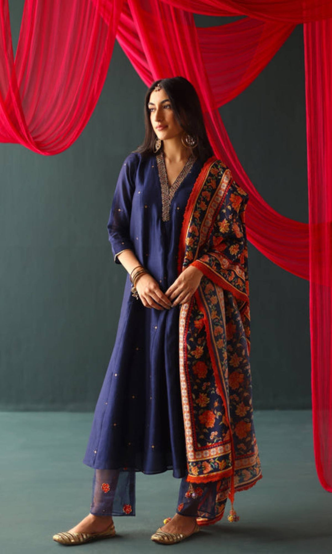 Feeya Set- Peach chanderi hand embroidered kurta and pants with printed dupatta (set of 3)