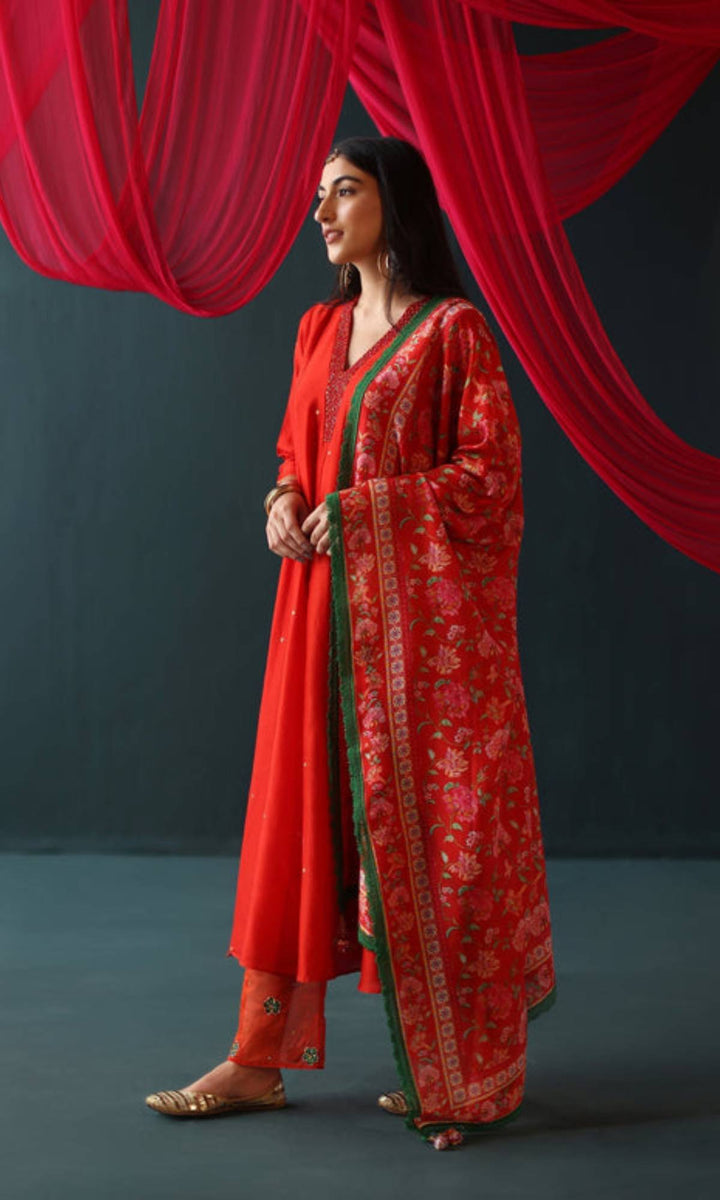 Feeya Set- Peach chanderi hand embroidered kurta and pants with printed dupatta (set of 3)