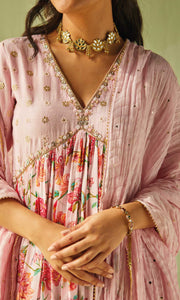 Maheen Set- Light Pink chanderi hand embroidered kurta with pants and crushed dupatta (set of 3)