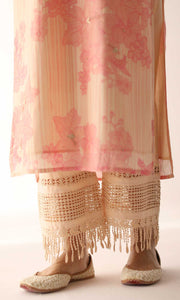 Faizeh Set- Peach chanderi hand embroidered kurta with pants and mukaish mulmul dupatta (Set of 3)