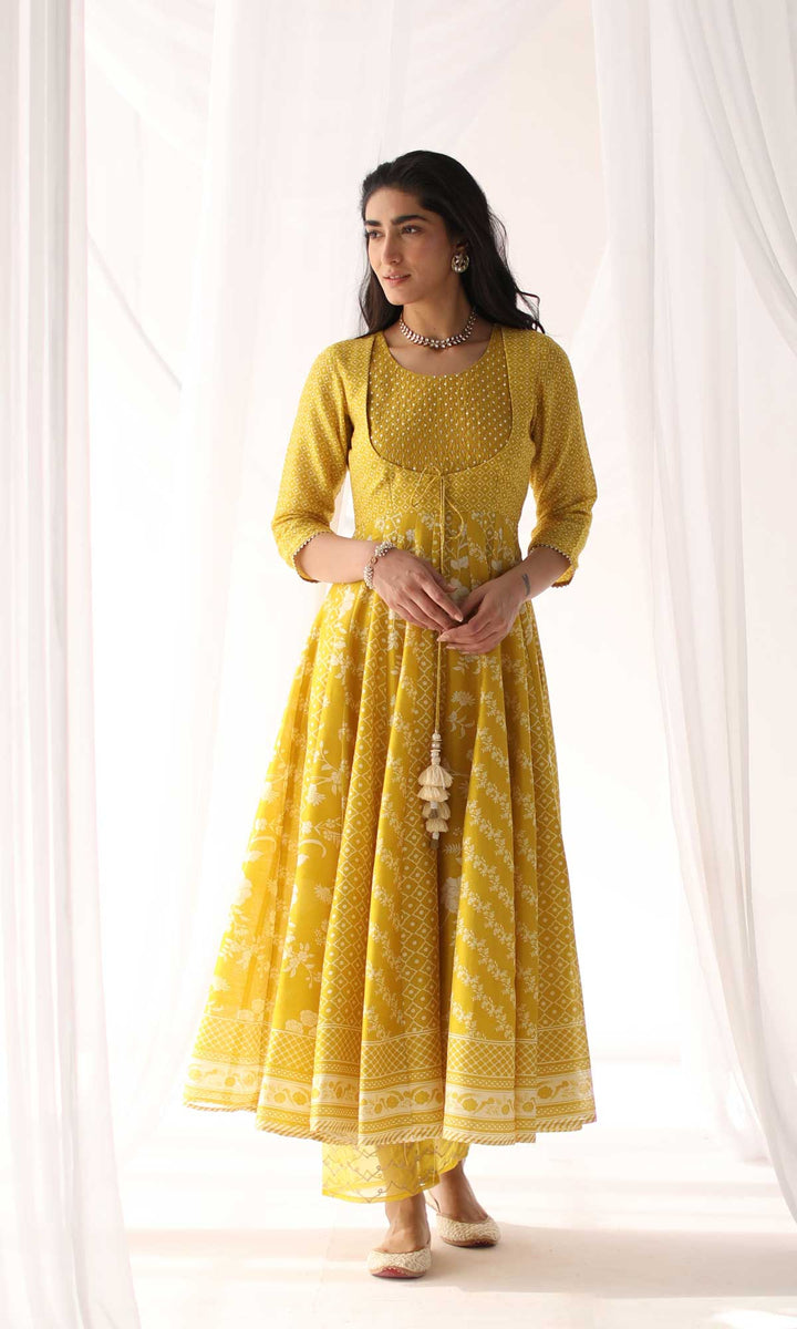 Arfaana Set- Yellow & White chanderi hand embroidered anarkali with pant and hand embroidered dupatta (set of 3)